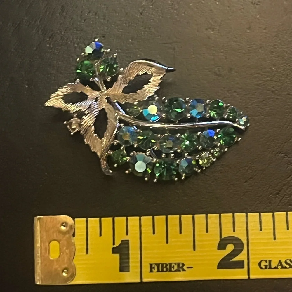 Vintage Lisner Green AB Stone Gold Tone Leaf Brooch